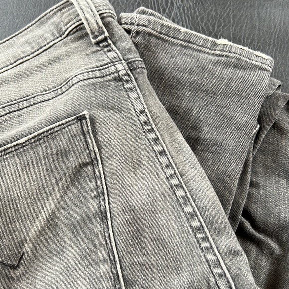 Set of 3 pair jeans. - Picture 7 of 7
